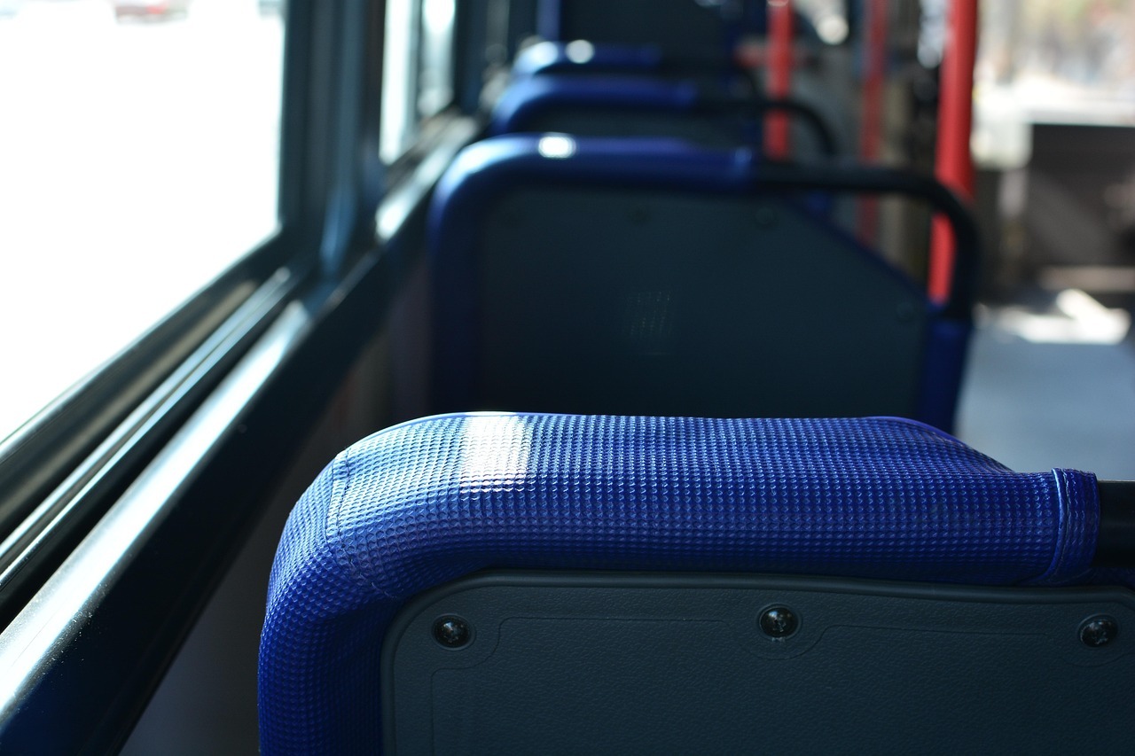 Sitze in einem Linienbus Sitze in einem Linienbus