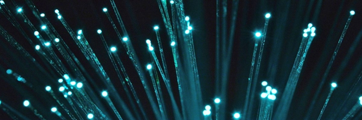 Glasfaser Bläulich leuchtende Glasfaserkabel